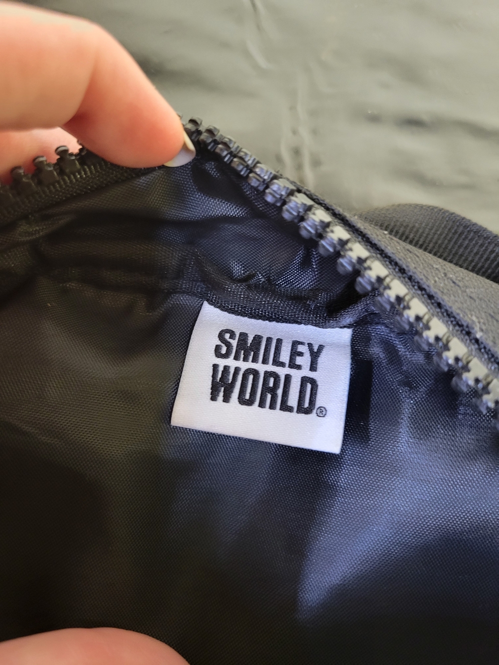 Smiley World "Positivity Grows From Within" Mini Back Pack - Picture 4 of 7